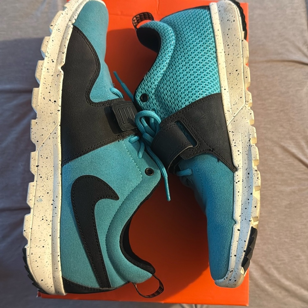 Nike ACG sneakers size 8 Mens